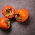 Kokiomis naudingomis savybėmis pasižymi persimonas ir kaip jį valgyti: mitybos specialistai pasidalijo patarimais Kokiomis naudingomis savybėmis pasižymi persimonas ir kaip jį valgyti: mitybos