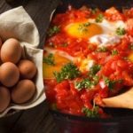 Neįprasti kiaušinių pusryčiai, kurie patiks visiems - greiti ir skanūs Neįprasti kiaušinių pusryčiai, kurie patiks visiems – greiti ir skanūs